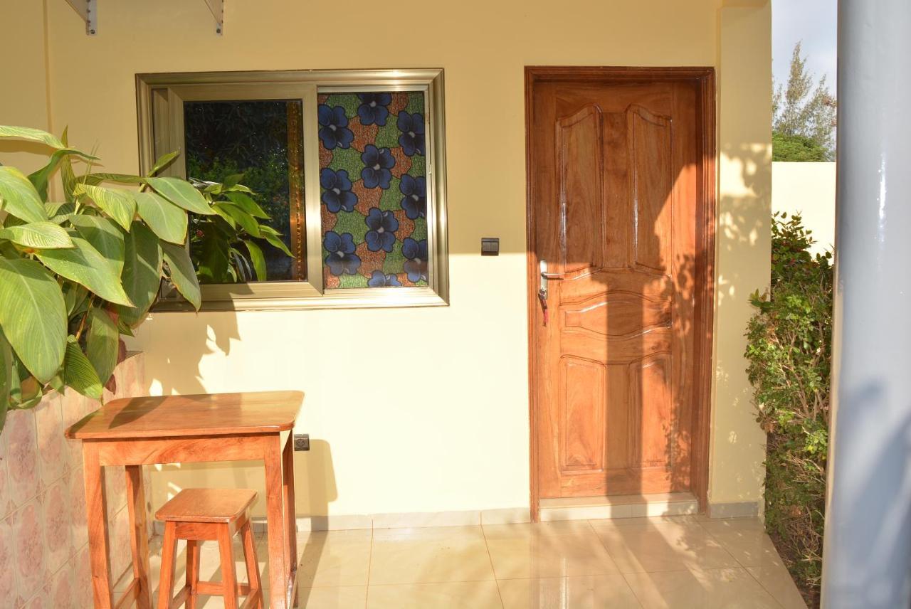 Chez Sabine Bed & Breakfast Abomey Exterior photo