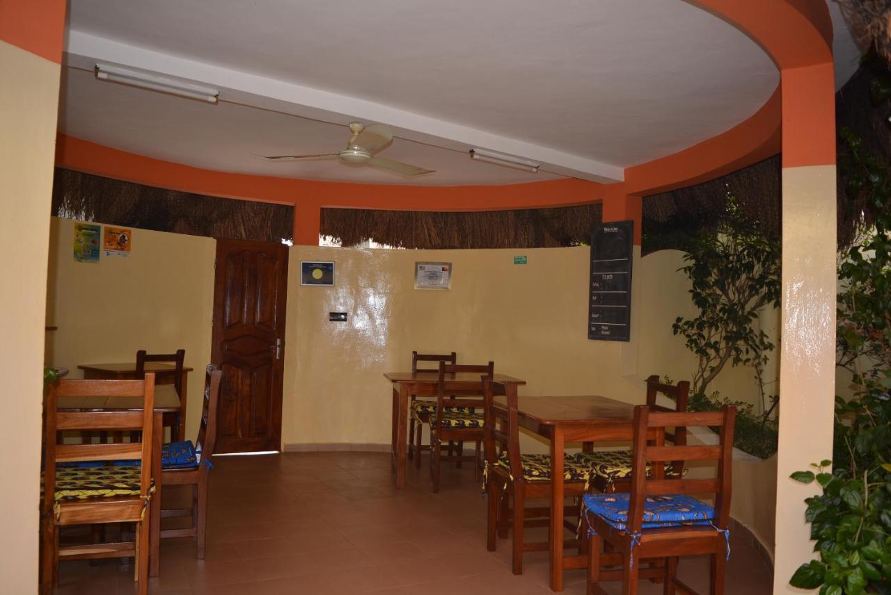 Chez Sabine Bed & Breakfast Abomey Exterior photo